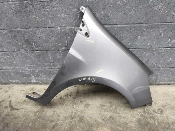 AILE AVANT DROIT RENAULT  - Vue 1